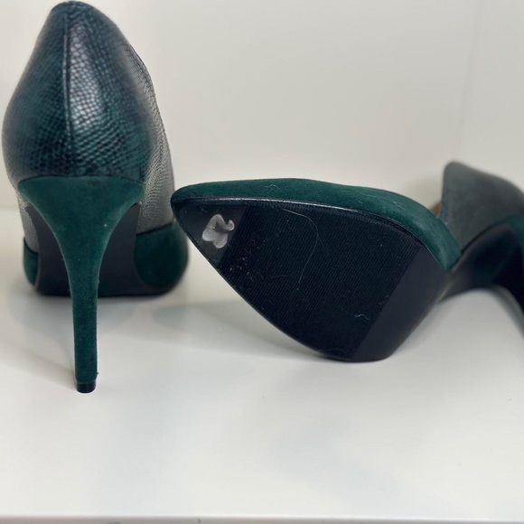 Chinese Laundry, dark teal/ emerald green, pointed toe heels. Size 7. - Picture 3 of 3